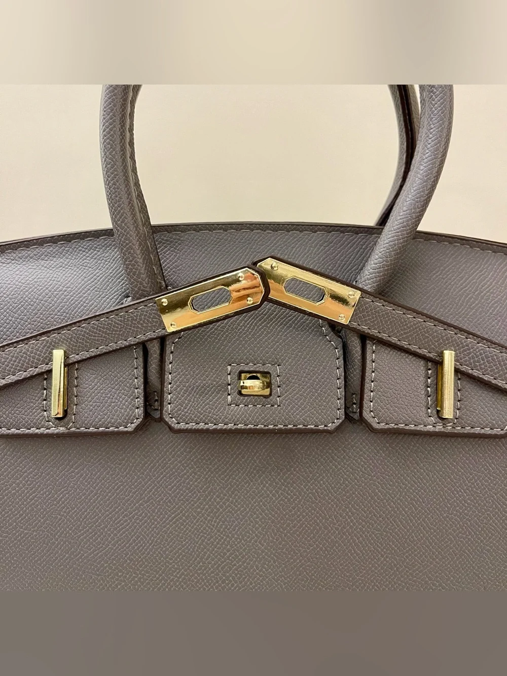 H E R M E S ~ S T Y L E - Elegant Classic Grey Trapeze Satchel – Grained Leather